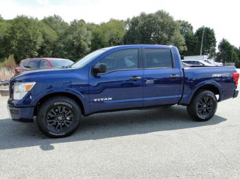  Salvage Nissan Titan